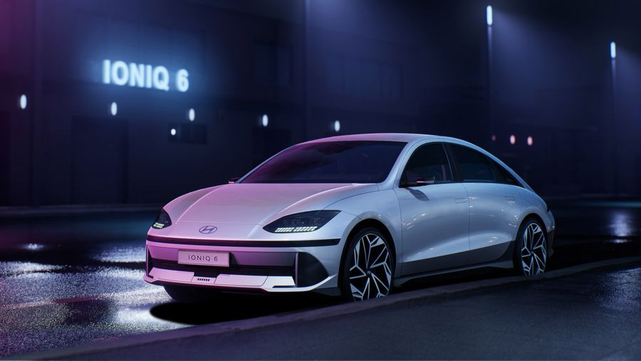 En este momento estás viendo ¡Hyundai presenta su primer sedán eléctrico! El Ioniq 6 impresiona por su carácter, porte y eficiencia