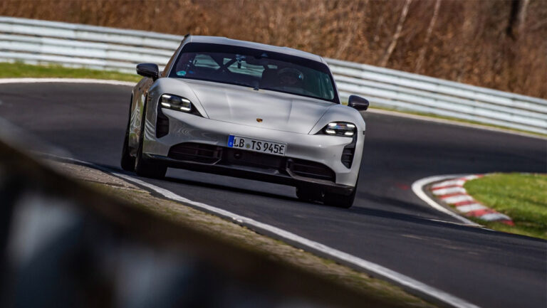 Lee más sobre el artículo El Porsche Taycan destrona al Tesla Model S en Nürburgring ¿Qué récord le arrebató?