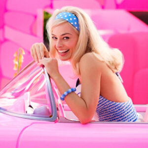 Lee más sobre el artículo ¿Avergonzada? Margot Robbie revela que sufrió con las fotos virales de Barbie