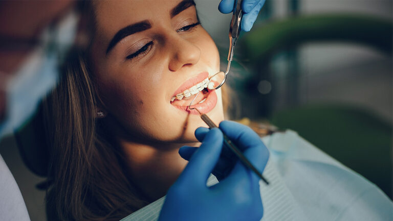 Lee más sobre el artículo ¿Qué hace un endodoncista?