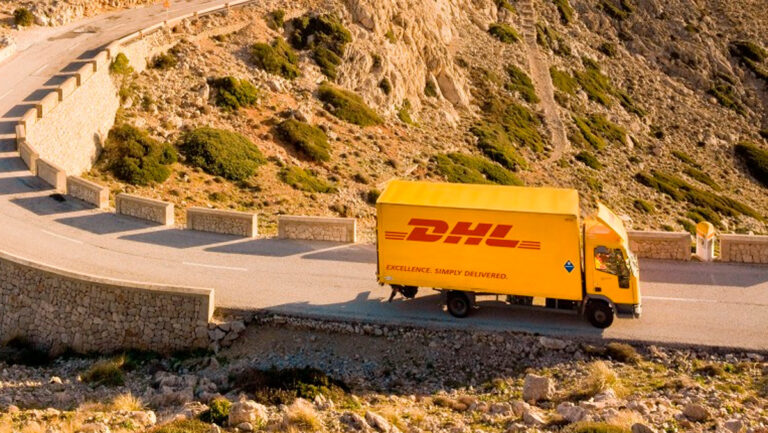 Lee más sobre el artículo ¿Te llegó un mensaje “sospechoso” de DHL? Lo más probable es que sea phishing