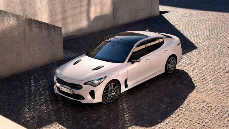 Lee más sobre el artículo ¿Llegó su hora? El Kia Stinger podría “morir” en abril de 2023