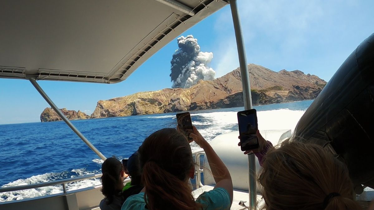 Escena de El volcán Rescate en Whakaari
