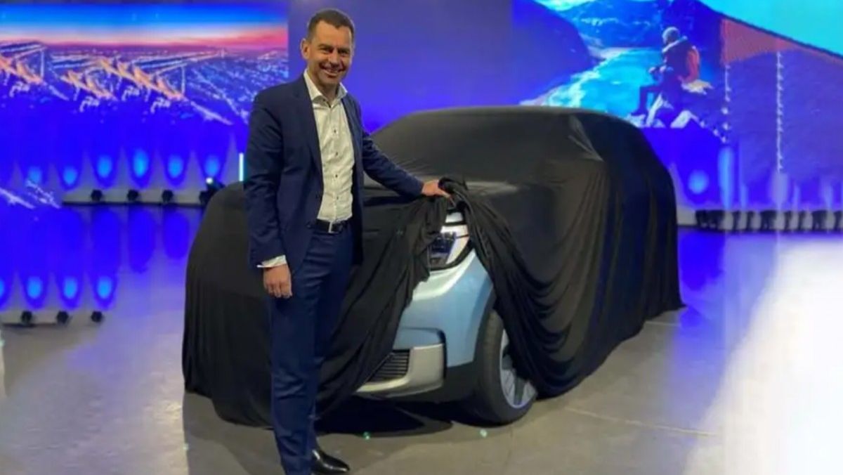 Martin Sander deja entrever parte del diseño de la SUV eléctrica