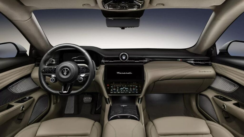 Interior del Maserati GranTurismo 2023