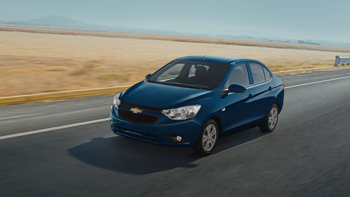 En este momento estás viendo <strong>Chevrolet Aveo 2023: Un sedán discreto y poco emocionante ¿Es buen carro?</strong>