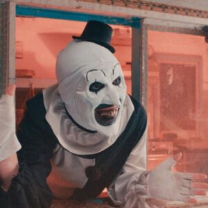 Lee más sobre el artículo <strong>¿De qué trata Terrifier 2: El payaso siniestro? Sinopsis, tráiler, reparto y críticas</strong>