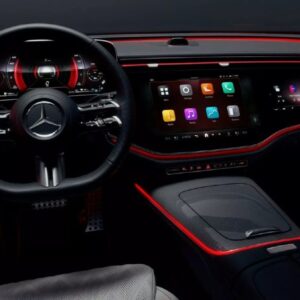 Lee más sobre el artículo <strong>Mercedes-Benz Clase E: Reveladas nuevas imágenes teaser del interior</strong>