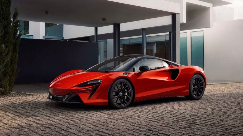 McLaren Artura 2022