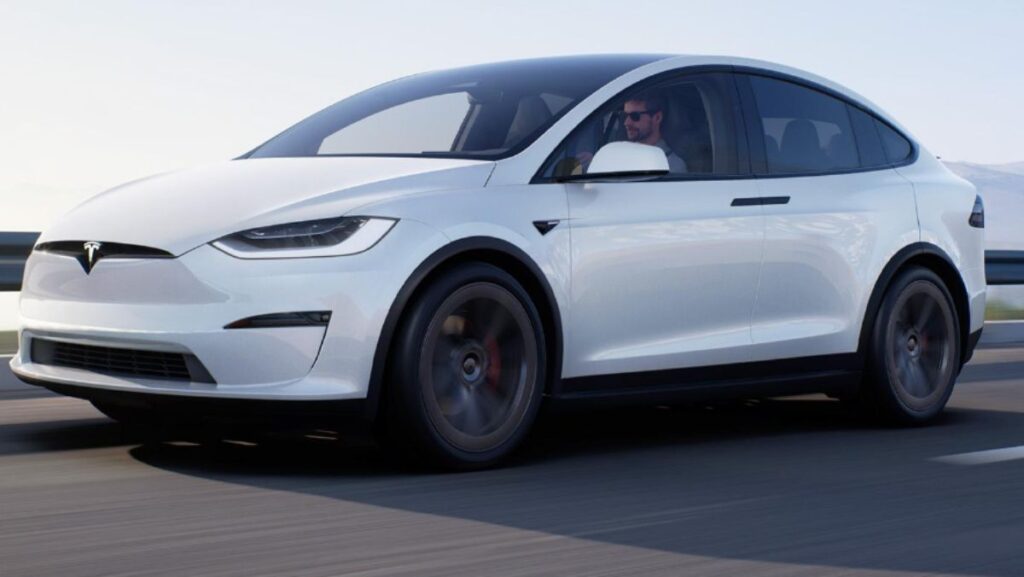 Tesla baja sus precios por quinta vez en 2023