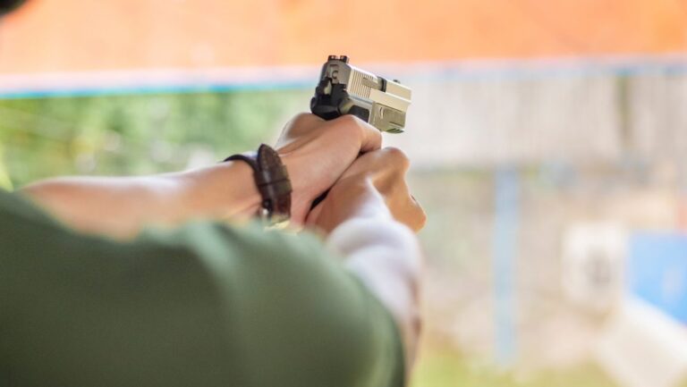 Lee más sobre el artículo Deportes para entretenimiento: el plinking con pistolas de balines