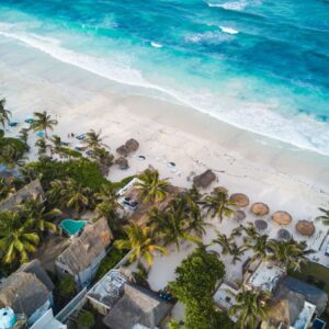 Lee más sobre el artículo Bienes raíces en Tulum: un paraíso tropical con las propiedades más lujosas de la Riviera Maya