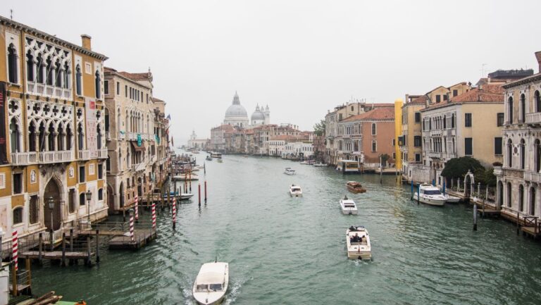 Lee más sobre el artículo Dónde alojarse en Venecia: guía de las mejores zonas y hoteles