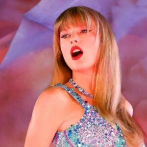 Lee más sobre el artículo “Taylor Swift: The Eras Tour” tumba a “El exorcista: Creyentes” en la taquilla