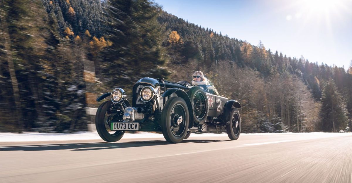 En este momento estás viendo Bentley Blower Jnr va por un árbol de Navidad a Suiza (Video)