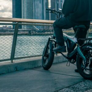 Lee más sobre el artículo Fuell Folld-1: Una bicicleta eléctrica compacta, cómoda y plegable