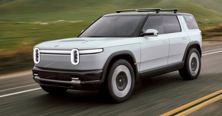 Lee más sobre el artículo Rivian R2 2026: Reseña de Lanzamiento ¿La pesadilla de la Tesla Model Y?