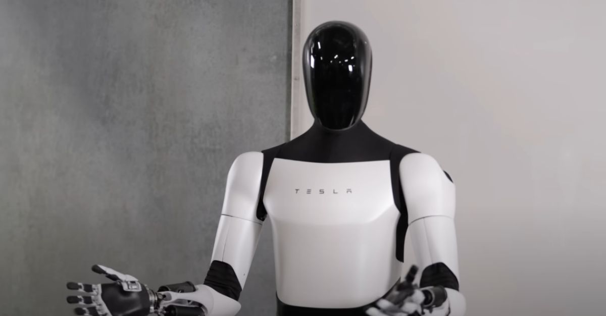 Tesla Optimus: Elon Musk empezará a vender el robot humanoide en 2025