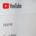 Edge usará IA para traducir videos de Youtube ¡en tiempo real!