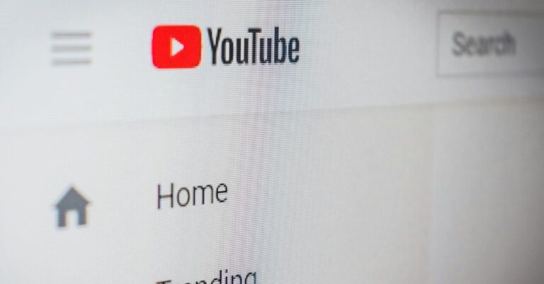 Lee más sobre el artículo Edge usará IA para traducir videos de Youtube ¡en tiempo real!