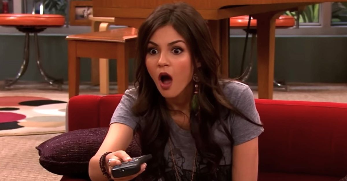 En este momento estás viendo ¡Habló Victoria Justice sobre Dan Schneider! La protagonista de Victorious rompe el silencio