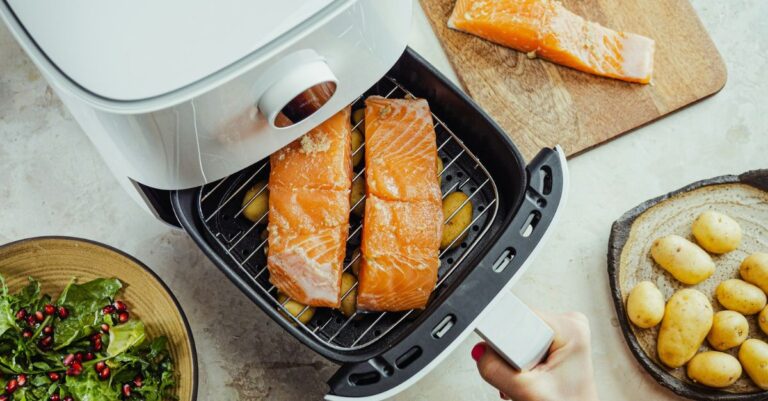 Lee más sobre el artículo Beneficios de una freidora de aire: Así cambiará tu vida en la cocina