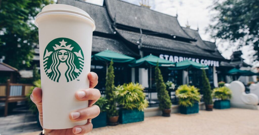 Nuevo CEO de Starbucks tendrá salario exorbitante