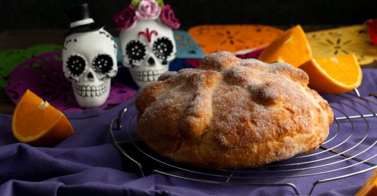 Lee más sobre el artículo Pan de Muerto: Historia de un manjar de otro mundo