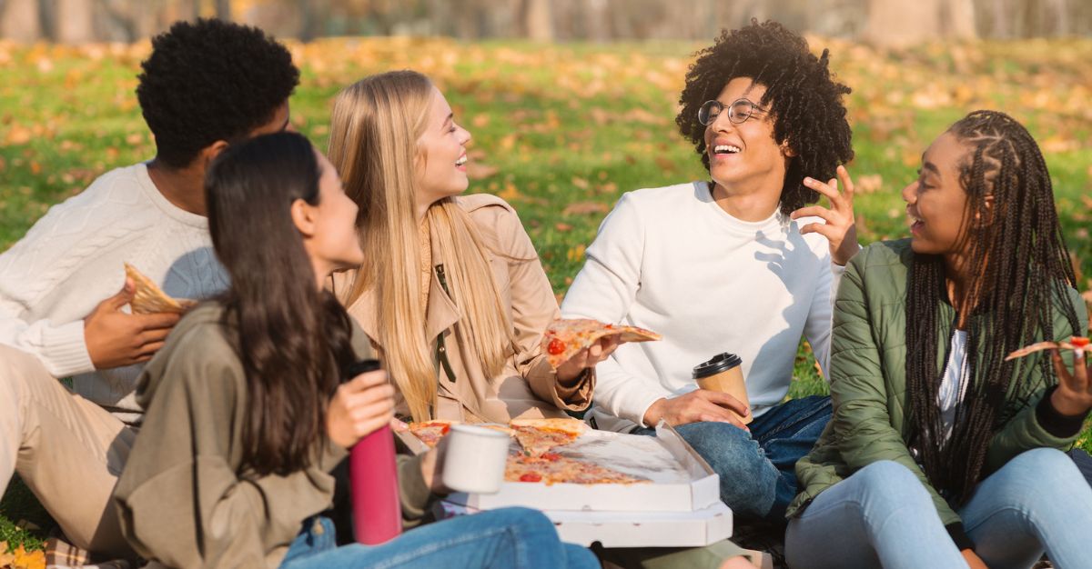 En este momento estás viendo La conexión profunda en las amistades y el valor de las experiencias compartidas