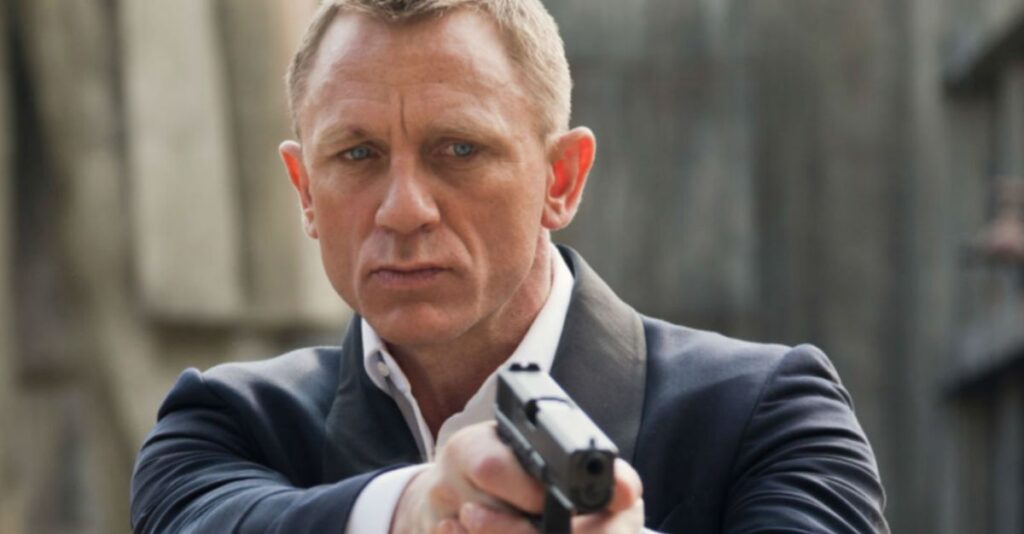 Daniel Craig