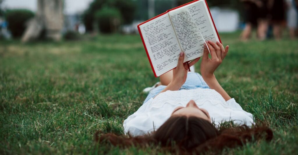 Mujer leyendo