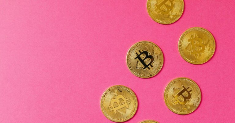 Lee más sobre el artículo Estrategia personal en la era digital: por qué entender criptomonedas es una habilidad clave, no una moda