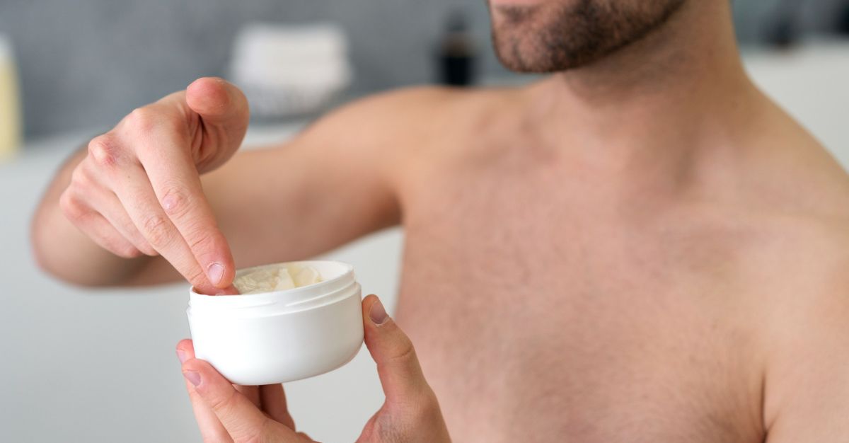 Hidratación para cuidado de piel masculina