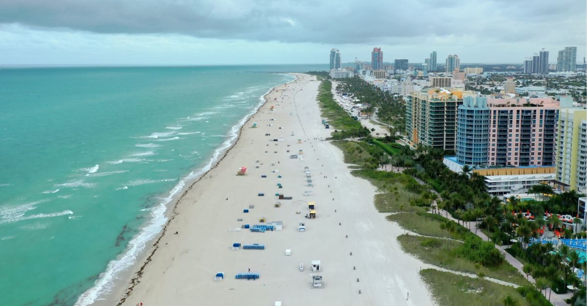 Apartamentos situados en playa de Florida