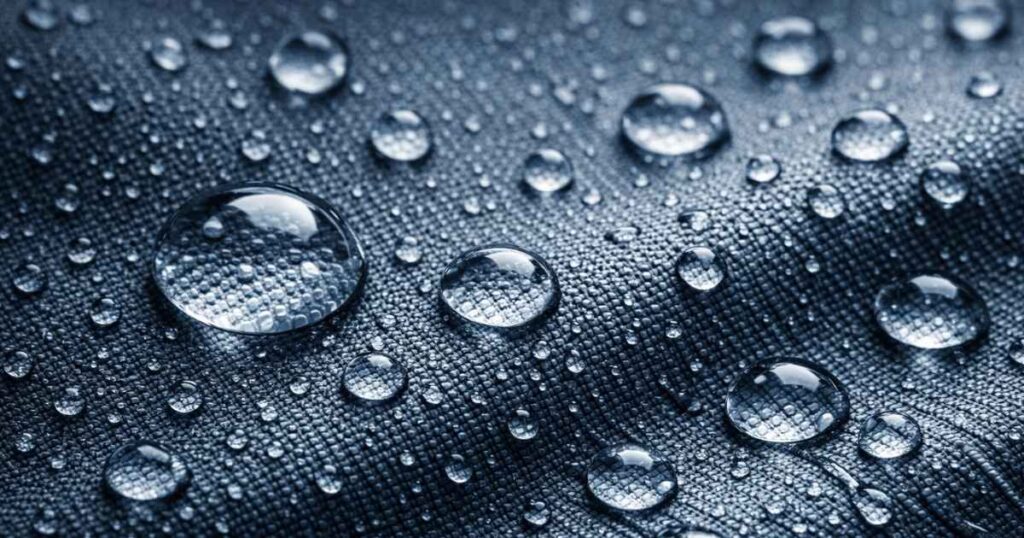 ropa impermeable